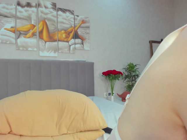 Camilla-Kelly live cam on BongaCams