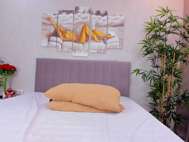 Camilla-Kelly live cam on BongaCams