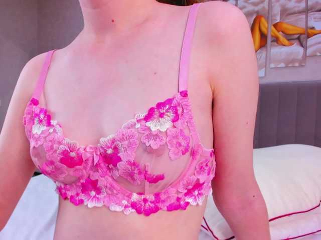 Camilla-Kelly live cam on BongaCams