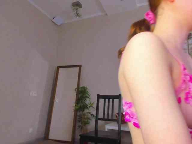 Camilla-Kelly webcam