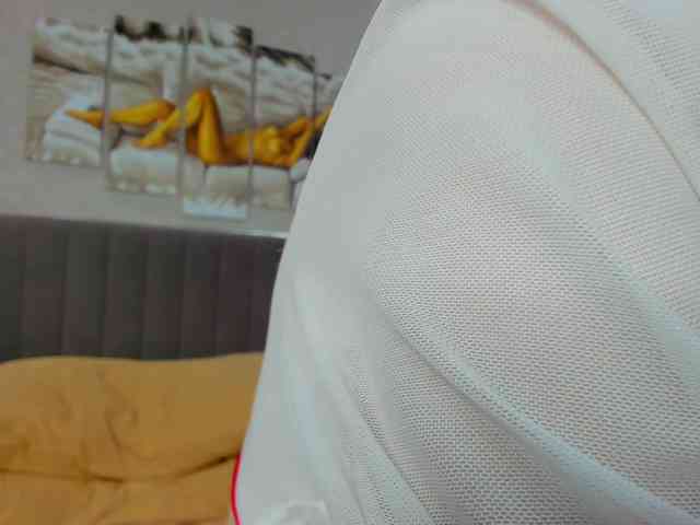 Camilla-Kelly webcam