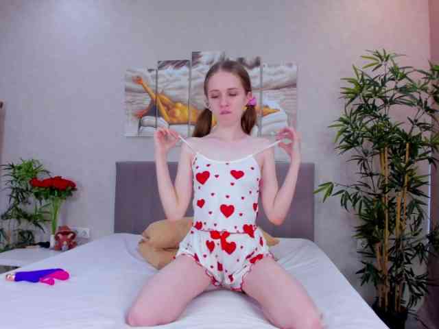 Camilla-Kelly webcam