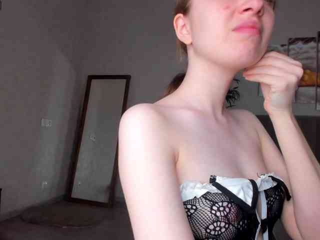 Camilla-Kelly webcam