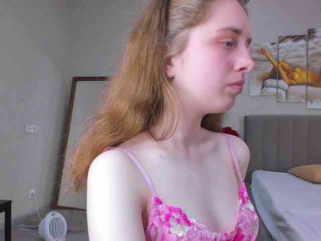 Camilla-Kelly webcam