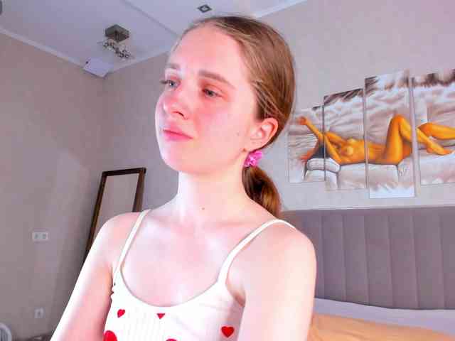 Camilla-Kelly webcam