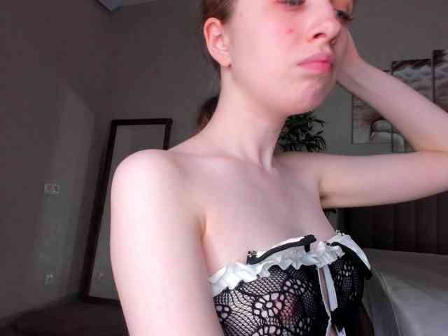 Camilla-Kelly webcam