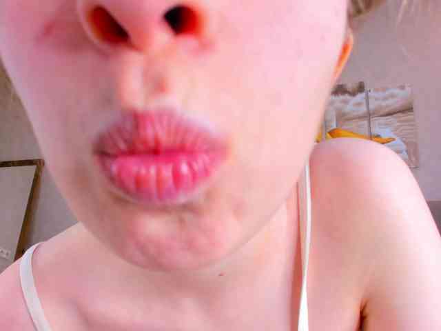 Camilla-Kelly webcam