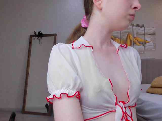 Camilla-Kelly webcam