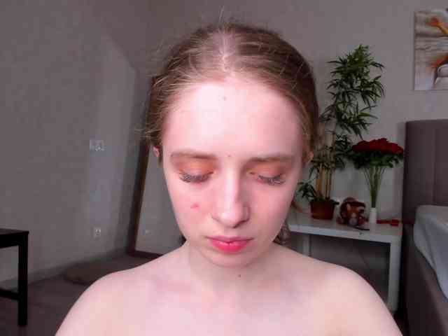 Camilla-Kelly webcam