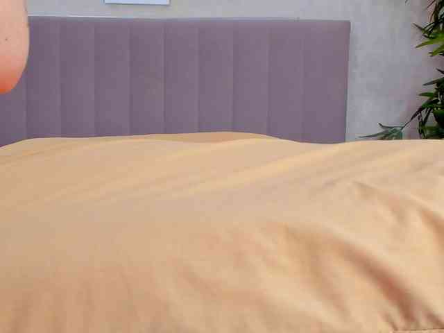Camilla-Kelly webcam