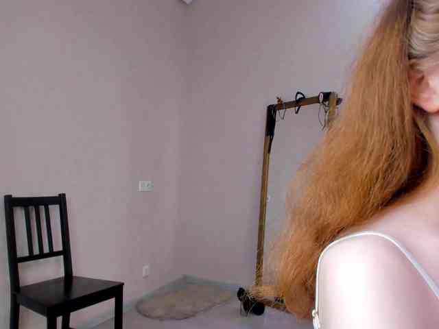 Camilla-Kelly webcam