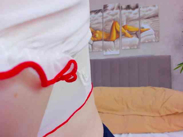 Camilla-Kelly webcam