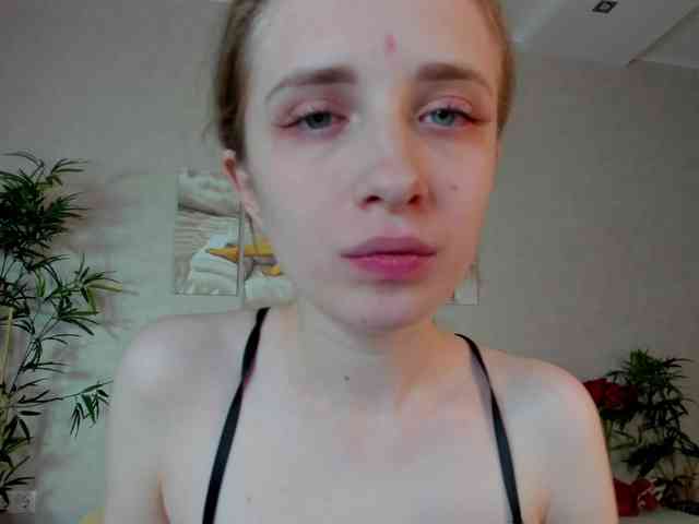 Camilla-Kelly webcam