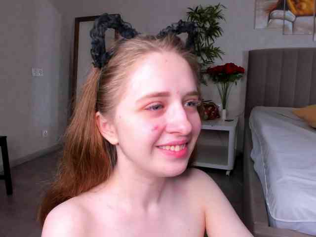 Camilla-Kelly webcam