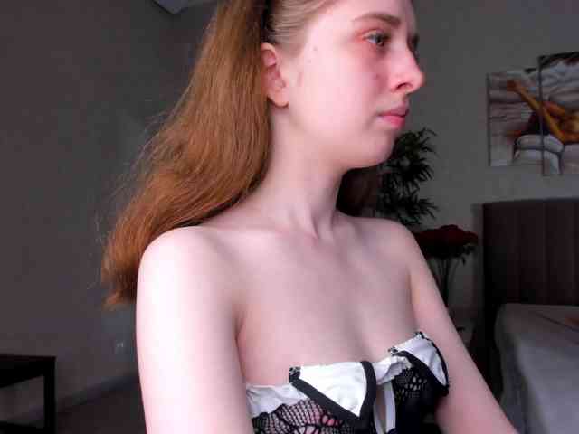 Camilla-Kelly webcam