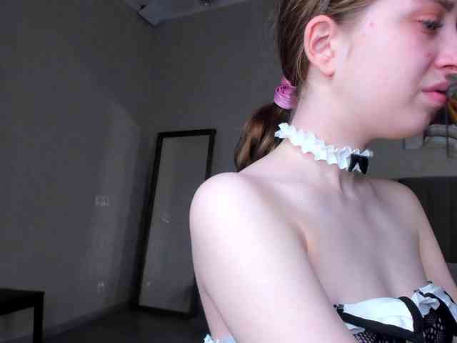 Camilla-Kelly webcam