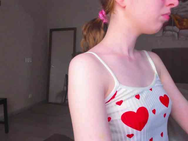 Camilla-Kelly webcam