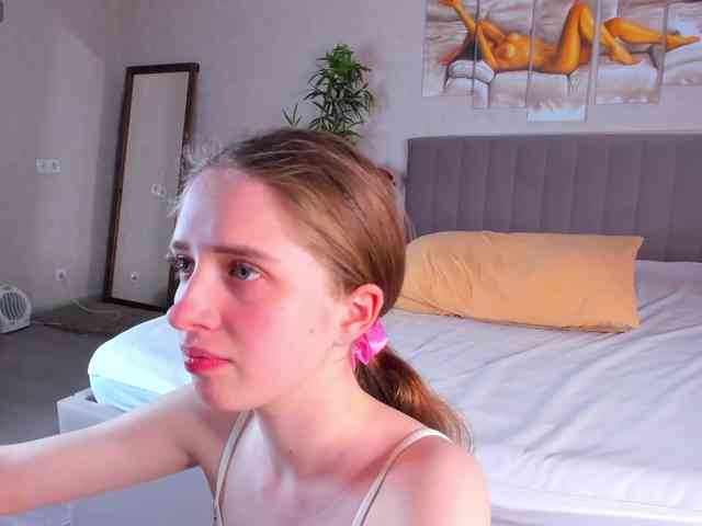Camilla-Kelly webcam