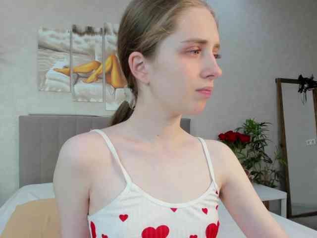 Camilla-Kelly webcam