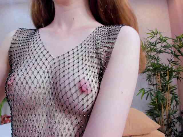 Camilla-Kelly webcam