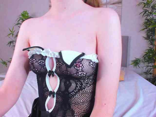 Camilla-Kelly webcam