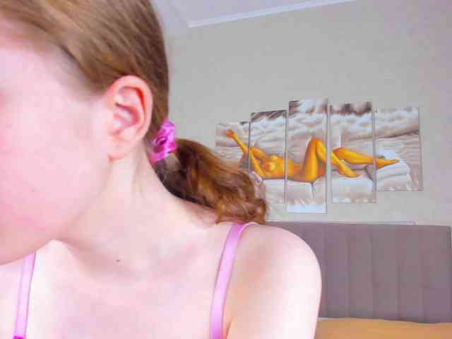 Camilla-Kelly webcam