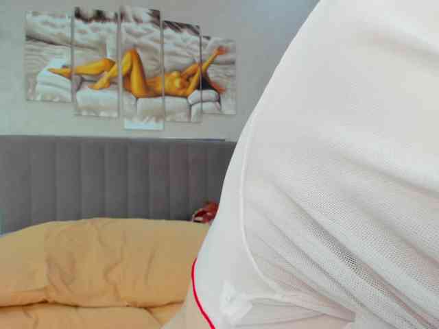 Camilla-Kelly webcam