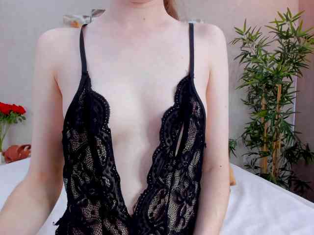 Camilla-Kelly webcam
