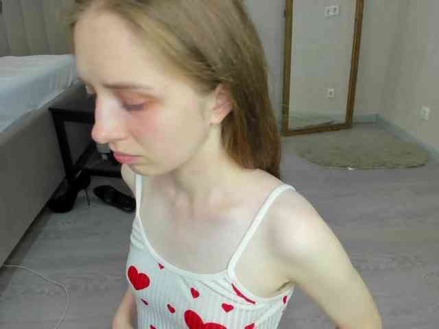 Camilla-Kelly webcam