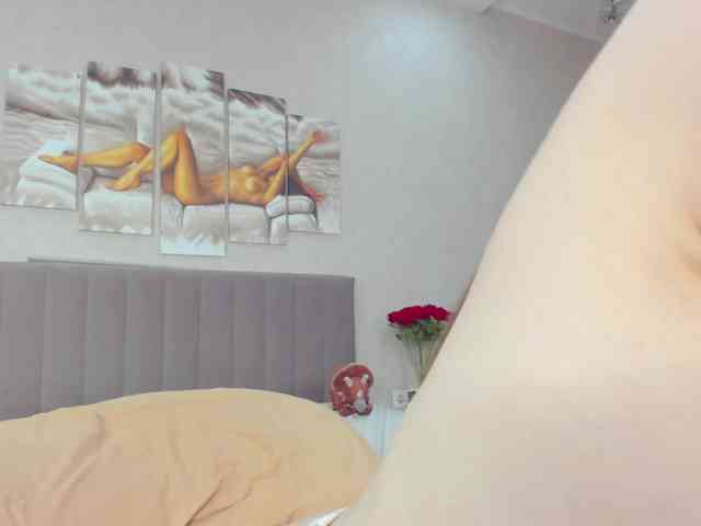 Camilla-Kelly webcam