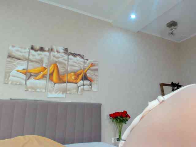 Camilla-Kelly webcam