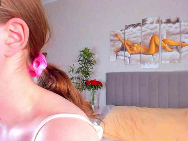 Camilla-Kelly webcam