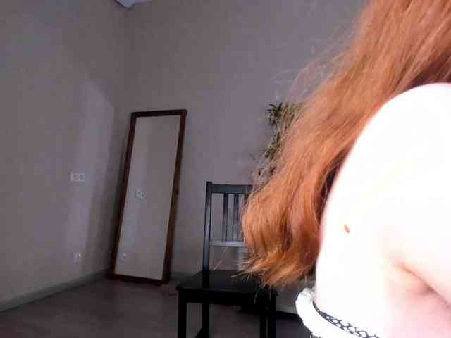 Camilla-Kelly webcam