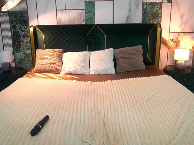 IsabelleDior live webcam show