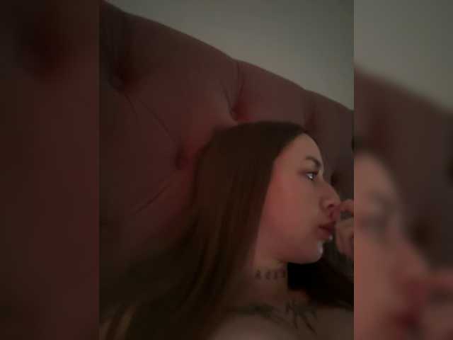 IsabelleDior live cam