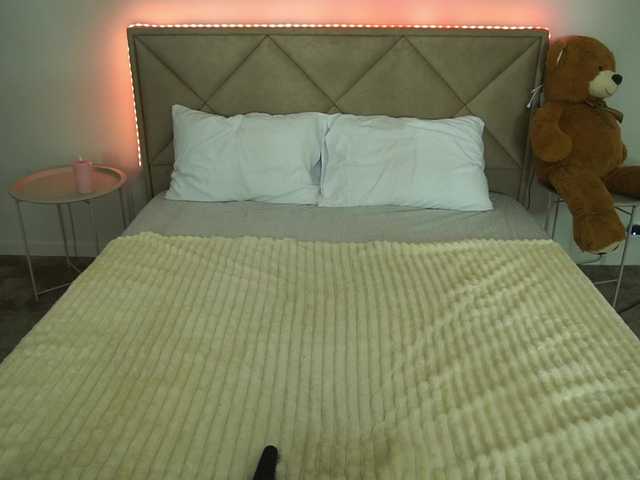 IsabelleDior live cam on BongaCams