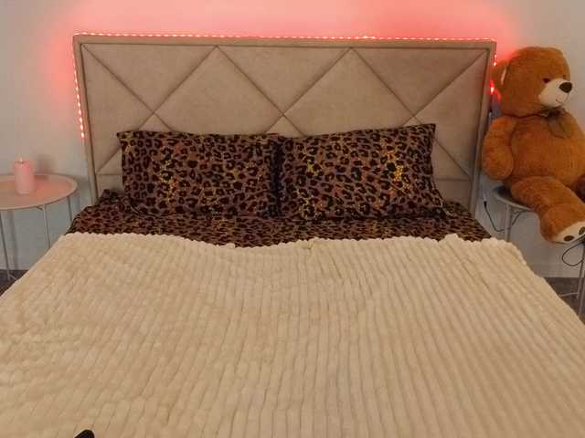 IsabelleDior live cam