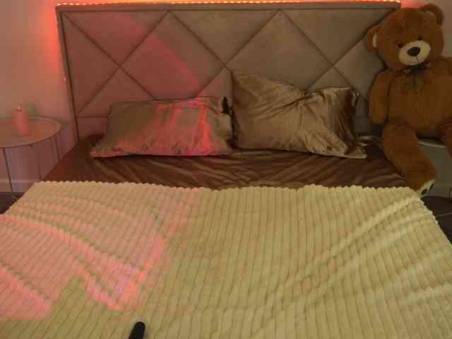 IsabelleDior webcam