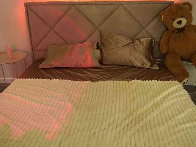 IsabelleDior webcam