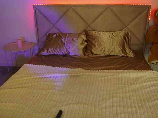 IsabelleDior webcam