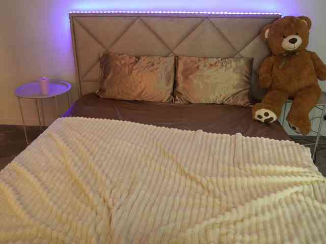 IsabelleDior webcam