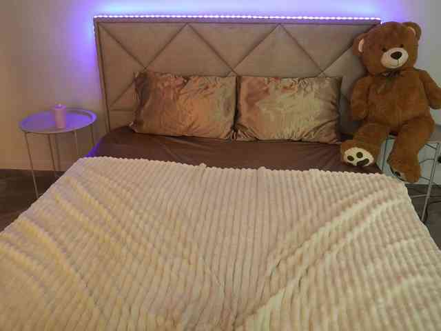 IsabelleDior webcam