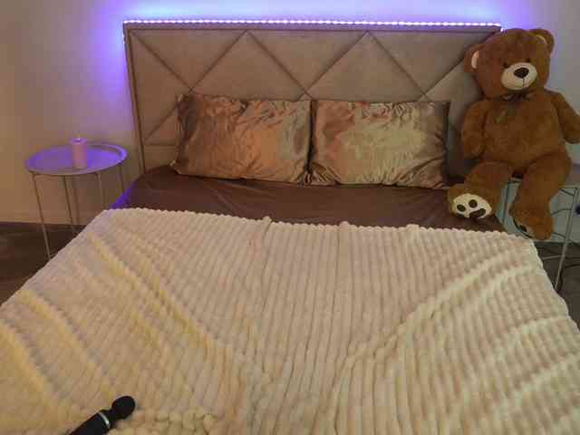 IsabelleDior webcam