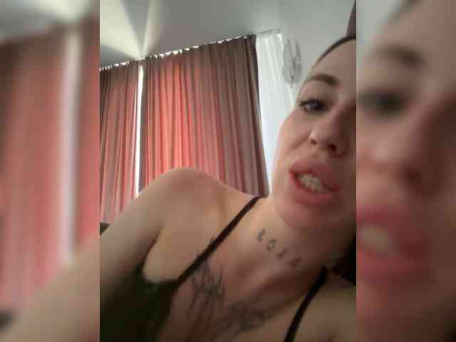 IsabelleDior webcam