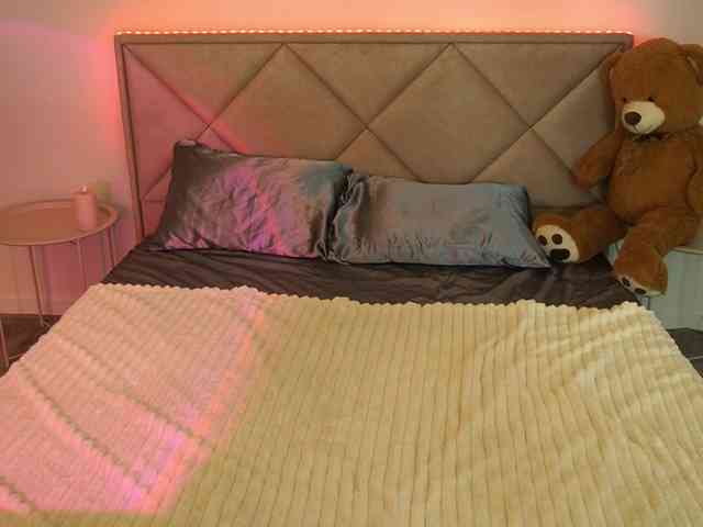 IsabelleDior webcam