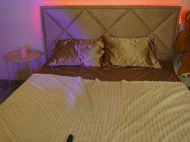 IsabelleDior webcam