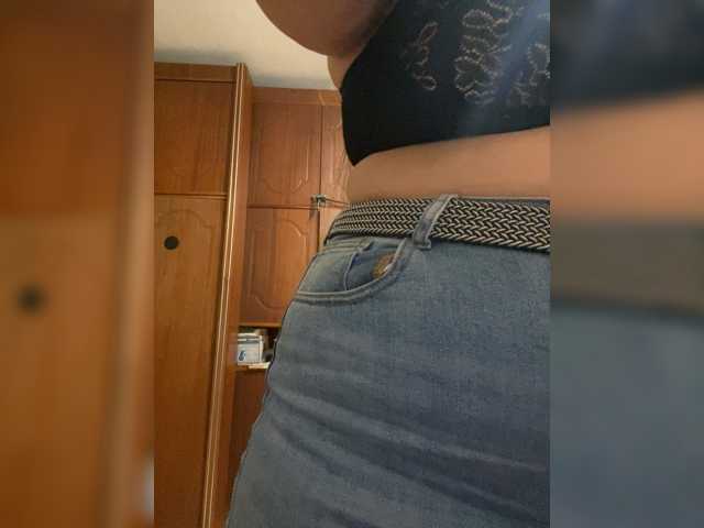 Neisi live cam on BongaCams