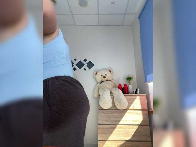 Neisi live cam on BongaCams