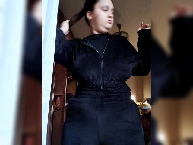 le modèle Neisi est en webcam porno dans un show sur le site bongacams, il possède les tags suivants: White/Caucasian,Brunette,Shaved