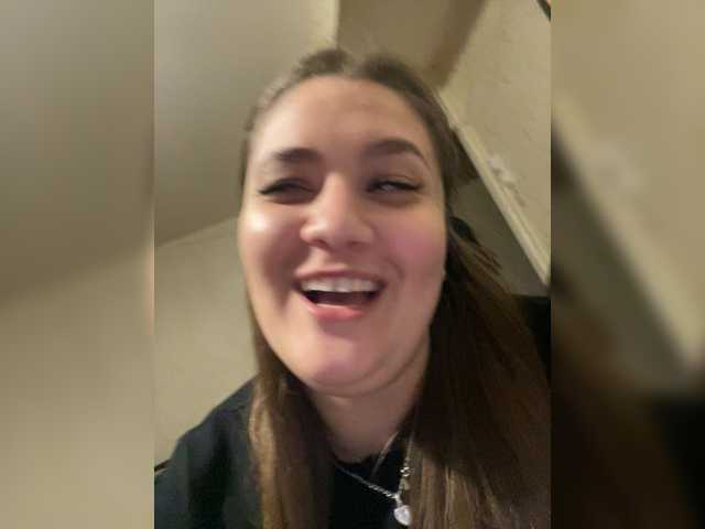 Neisi's BongaCams show and profile